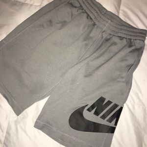 NIKE SB SHORTS